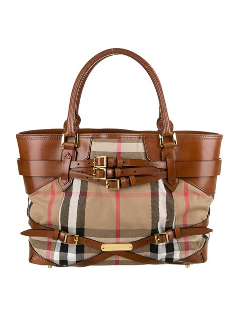 burberry juniper soft leather landscape bridle large lynher tote bag|Burberry Bridle Landscape Lynher Tote .